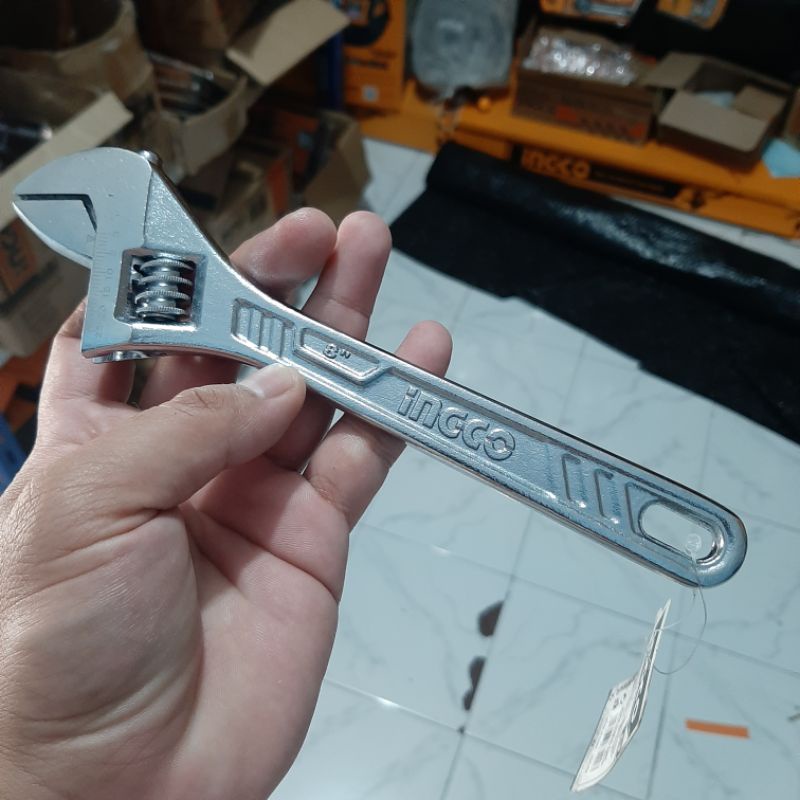 ประแจ Ingco 8 นิ้ว**