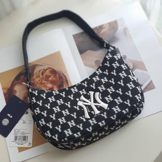 กระเป๋าสะพายไหล่  MLB JACQUARD MONOGRAM UNISEX HOBO BAG ทรงสุดชิค สะพายไหล่ได้หลายแนว