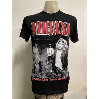 เสื้อวง Nirvana สไตล์วินเทจ