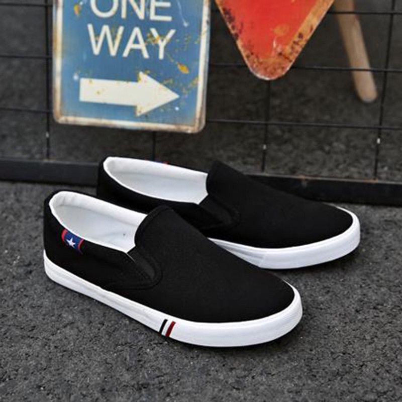 รองเท้าผ้าใบลำลองชาย พื้นเรียบ น้ำหนักเบา ใส่สบาย ไซส์ 39-44