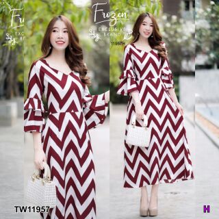 Maxi Dress เดรสยาว แขนสามส่วนแต่งระบาย