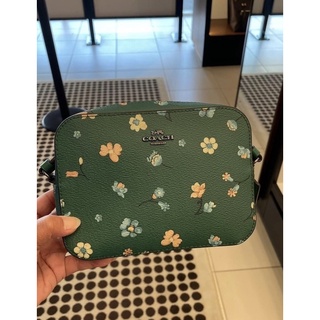 พร้อมส่ง แท้ 🇺🇸💯% New Coach รุ่น MINI CAMERA BAG WITH MYSTICAL FLORAL PRINT (COACH C8699) GUNMETAL/GREEN MULTI