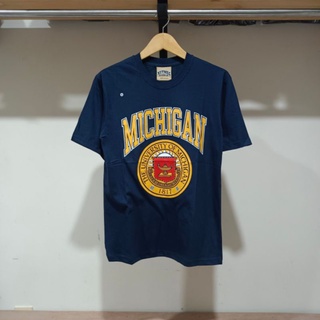 เสื้อยืด พิมพ์ลาย Nutmeg The University Of Michigan 1817 สีกรมท่า พรีเมี่ยมสามารถปรับแต่งได้