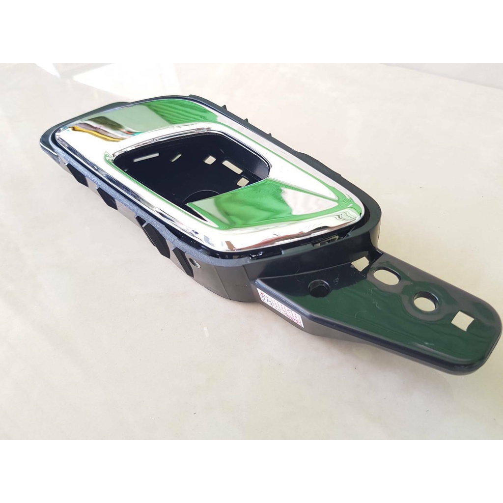 มือเปิดอันใน+เบ้ารอง FORD T6, MAZDA BT50 PRO ก้านชุบ ข้างLH(ซ้าย) อันละ250บาท