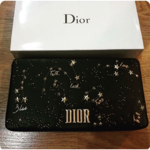 แท้💯คิงพาวเวอร์ ดิออร์โลโก้ใหม่ล่าสุด กระเป๋ากล่องเครื่องสำอางค์สุดหรู  Christian Dior Trousse Black Pouch | Shopee Thailand