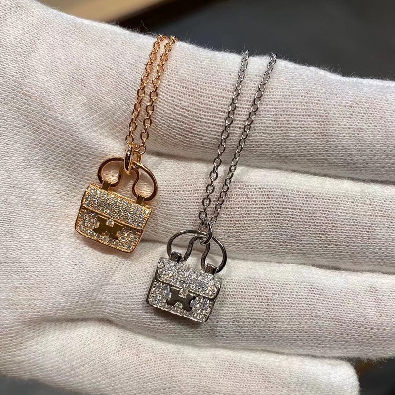 H กระเป๋าสร้อยคอหญิงเงินจี้ 18K หรูหรา Niche สุทธิสีแดง Full Ddiamond Collarbone Chain