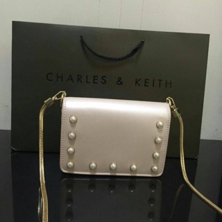 กระเป๋าCHARLES &amp; KEITH