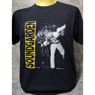 เสื้อยืดแฟชั่น เสื้อวงนำเข้า Soundgarden Louder Than Love Grunge Alternative Indie Rock Nirvana Style Vintage T-Shirt