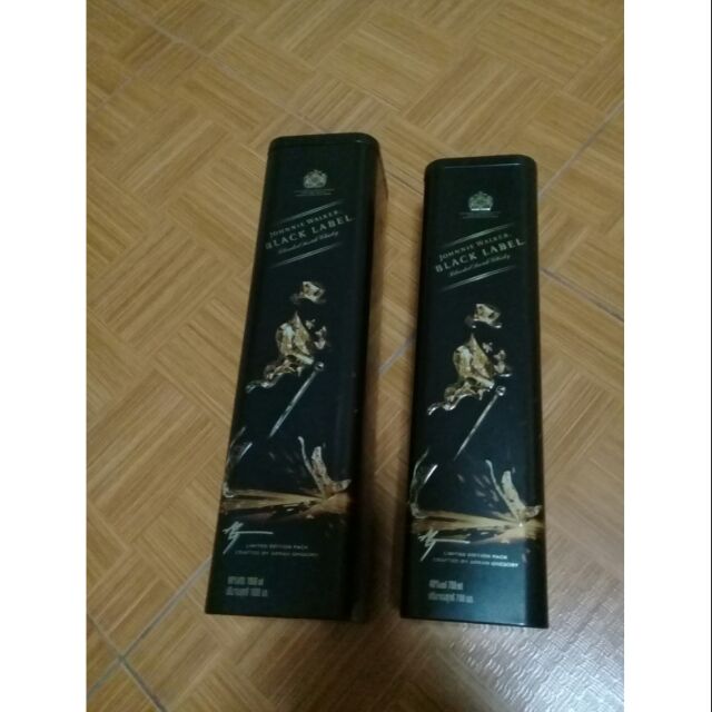 กล่องเหล็กใส่เหล้า Johnny Walker Black Lable700ml.