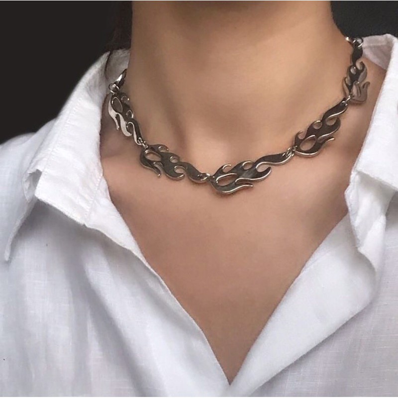 HOT FLAMIN NGY NECKLACE - สร้อยคอเปลวไฟ fire choker สร้อยคอสร้อยข้อมือต่างหูไฟ egirl ความงาม
