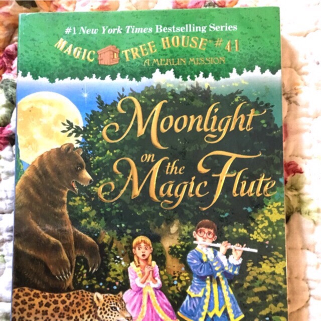 หนังสือนิยายภาษาอังกฤษ มือ 2 เรื่อง Magic tree house: Moonlight on the Magic Flute