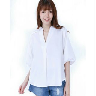 เสื้อแฟชั่นผู้หญิงสวยๆคอวี ตัวนี้น่ารัก ใส่หลวมๆ ไซส์ใหญ่  ใส่สะบาย Size : รอบอก" 44 นิ้ว " 📌
