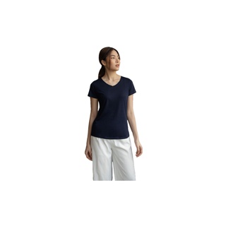 Yuedpao เสื้อยืดผู้หญิงคอวี ทรงเข้ารูป ไม่ย้วย ไม่หด ไม่ต้องรีด ใส่สบาย basic style เสื้อยืดสีพื้นคอวีผู้หญิง สี Basic