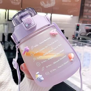 OKUMI_SHOP ขวดน้ำ ขวดน้ำสไตล์สปอร์ต กระบอกน้ำดื่ม ขวดพลาสติกแบบพกพา ความจุ 1.3 ลิตร