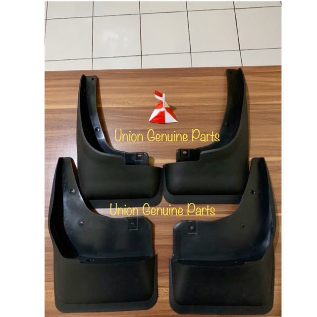 MUDGUARD INNOVA INOVA MUD CARPET INNOVA INOVA ด้านหน้าด้านหลัง