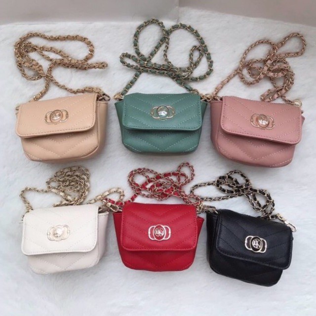 NEW✨ กระเป๋า LYN  ใบจิ๋ว ขนาด 3 นิ้ว พร้อมสายสะพาย1 เส้น