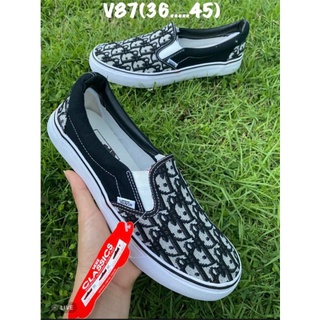 รองเท้าผ้าใบ vans slip on สินค้าพร้อมส่ง