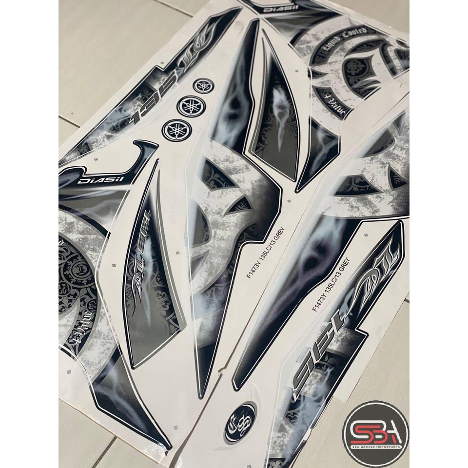 สติ๊กเกอร์ STRIPE BODY SET / COVERSET LC 135 V2 V3 V4 GREY / BLACK SMOKE MORITAKA YAMAHA