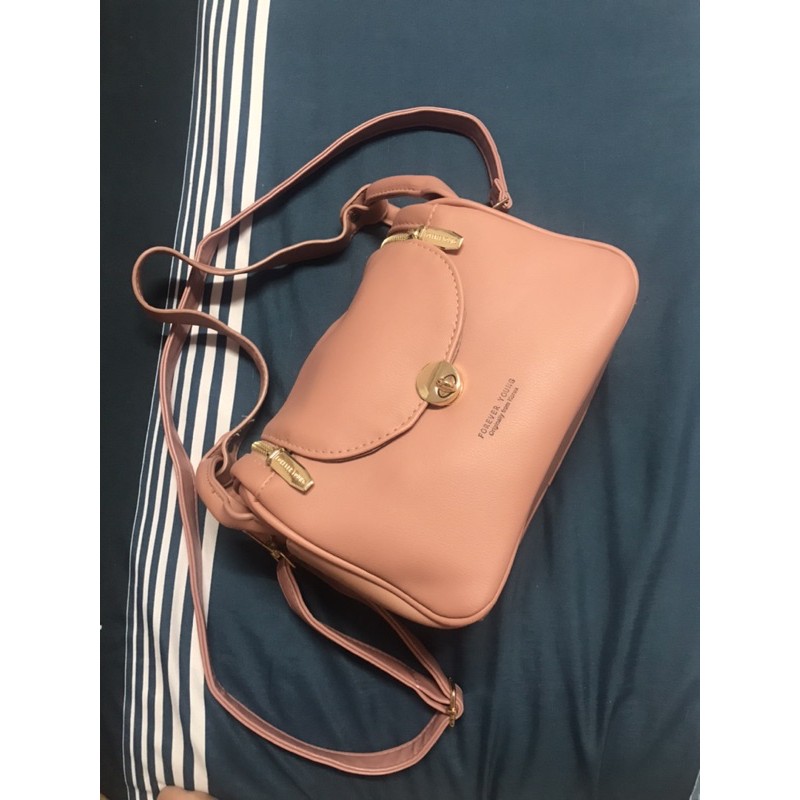 กระเป๋า forever young