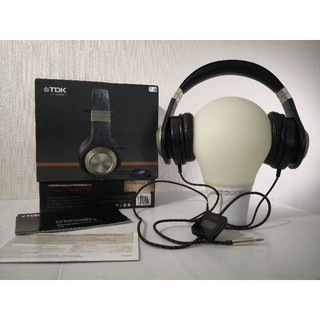 TDK Life on Record ST800 Over-Ear Headphones
￼TDK