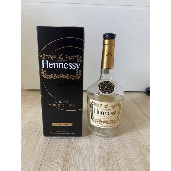 ขวดเหล้าเปล่า Hennessy