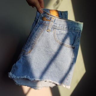 กางเกงยีนส์  ขาสั้น​  สีอ่อน ยีนส์ฟอก short jean