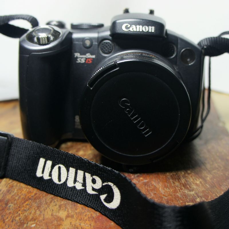 กล้อง digital dslr like Canon S5is มือสองแถมถ่านชาร์จ(ไม่รวมถ่านลดอีกเหลือ 1300 บาท)สภาพใช้งาน