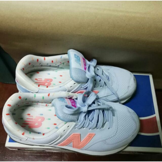 รองเท้าNew balance