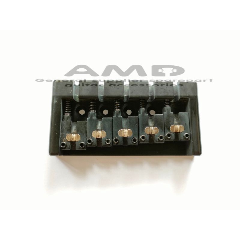 Bridge หรือ Cam Bass High Mass 5String Spector รุ่น สีดํา made in Korea