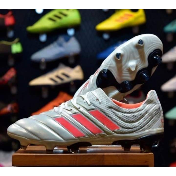 Adidas Copa 19.1 ราคาเพียง 1490