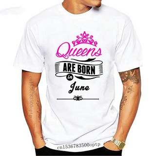 เสื้อยืดแขนสั้น คอกลม พิมพ์ลาย Queen Are Born In June เหมาะกับของขวัญวันเกิด สําหรับผู้ชาย 819112