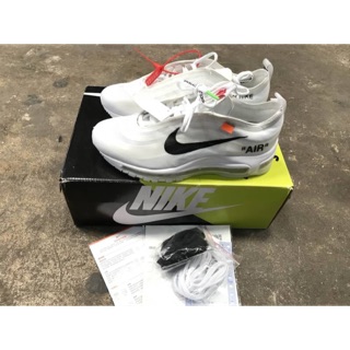 Nike พร้อมส่ง อุปกรณ์ตามภาพ