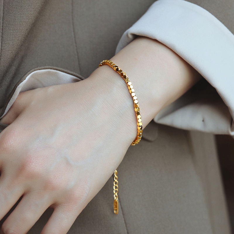 สไตล์ใหม่ ขายดี สร้อยข้อมือ ลูกปัดเหล็กไทเทเนียม ทรงสี่เหลี่ยม ขนาดเล็ก ไม่ซีดจาง ระดับไฮเอนด์