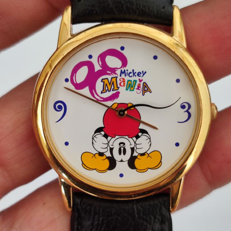 นาฬิกา Mickey Mouse ระบบถ่าน จากญี่ปุ่น