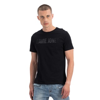 DAVIE JONES เสื้อยืดพิมพ์ลายโลโก้ สีดำ Logo Print T-Shirt in black LG0031BK