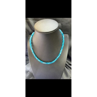 Apatite box shape beaded s necklace .