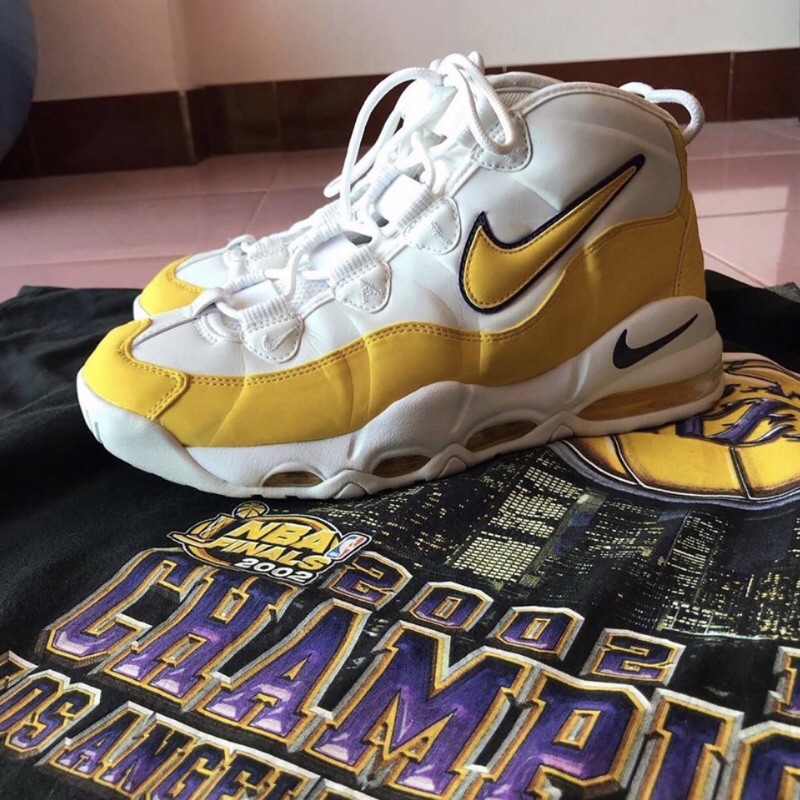 nike uptempo lakers