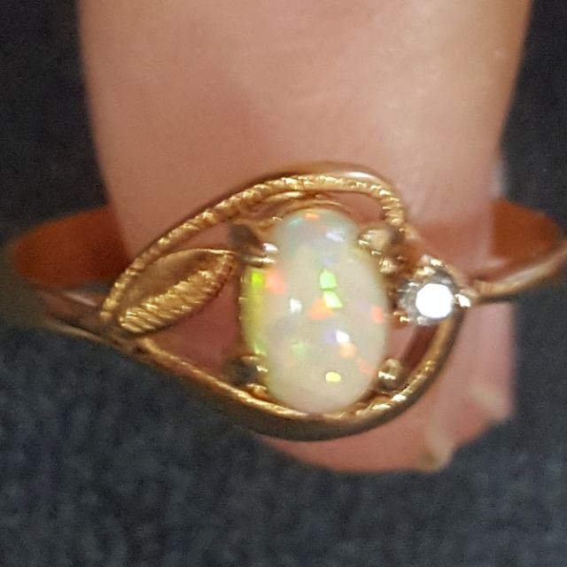 แหวนโอปอลแท้ งานเก่า Size 7 (Natural opal ring)