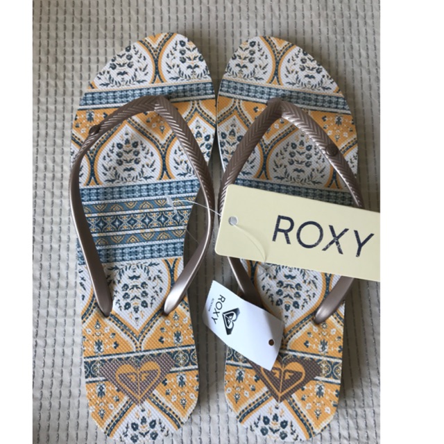 รองเท้าแตะ Roxy ของแท้จากช้อป มือหนึ่ง ของใหม่