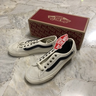 Vans Marshmallow มีสองสี ดำ เเละ เเดง ของเเท้พร้อมส่ง อุปกรณ์ครบ