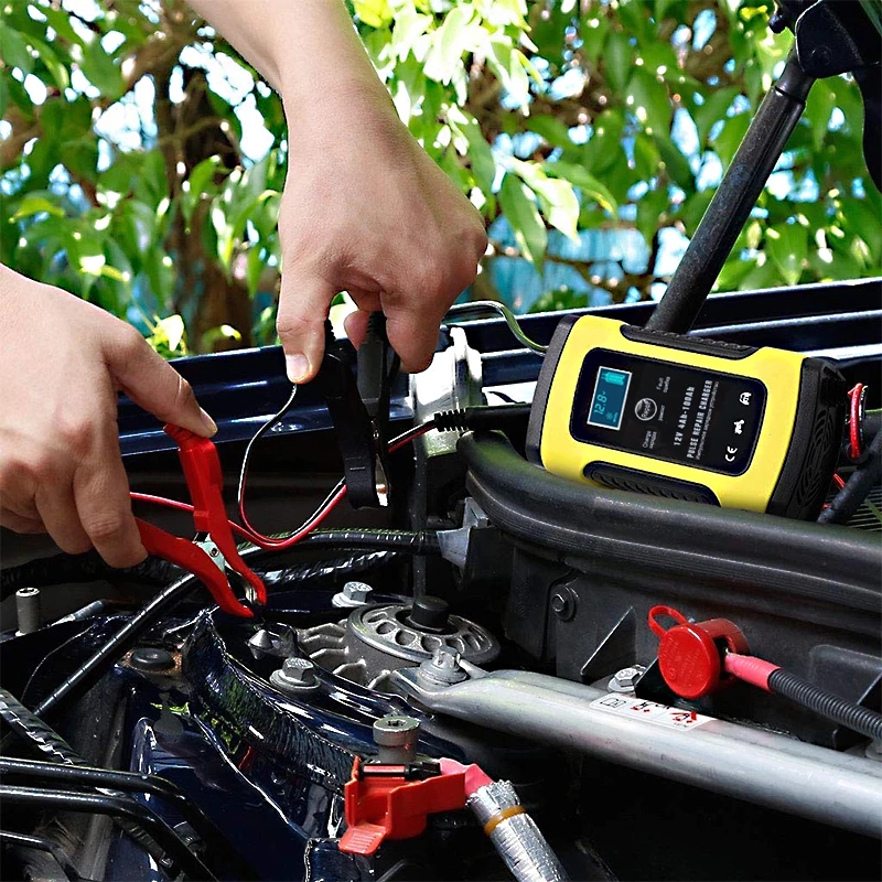 เครื่องชาร์จแบตเตอรี่ ฟื้นฟูแบตเตอรี่ FOXSUR รุ่น FBC1205D Ver. 7.0 สำหรับมอเตอร์ไซค์ /รถยนต์