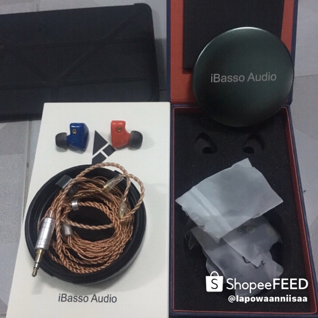 In-ear monitor Ibasso IT01 RedBlue