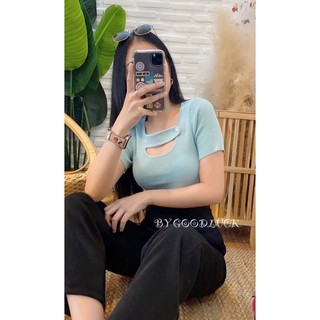 ปังมากกก 🥰 เสื้อไหมพรมสุดดูดี มีความดีไซน์สวย เก๋ ดูไม่ซ้ำไม่น่าเบื่อ เนื้อผ้ามีความยืดหยุ่น นุ่ม