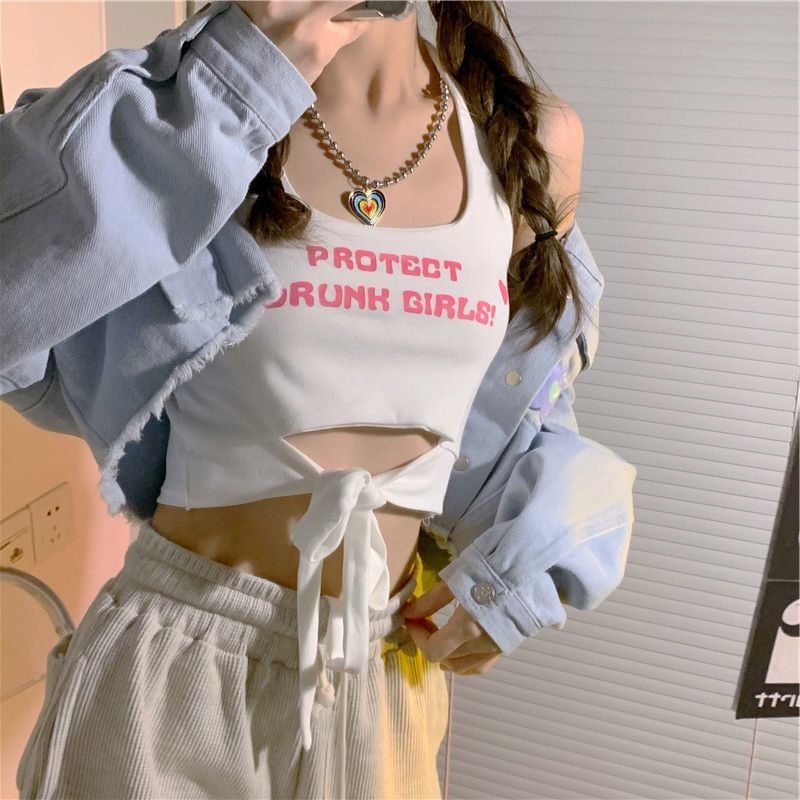 In summer, the new Korean style short t-shirt shows the navel, the girl wears a vest inside, and the girl designs ins with a spicy top hanging from her neck. #5