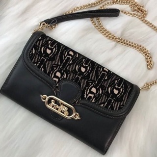 พร้อมส่งค่ะ สวยมาก ถอดสายได้ 3,850 CHAIN CROSSBODY WITH CHAIN PRINT (COACH F38685) BLACK/LIGHT GOLD