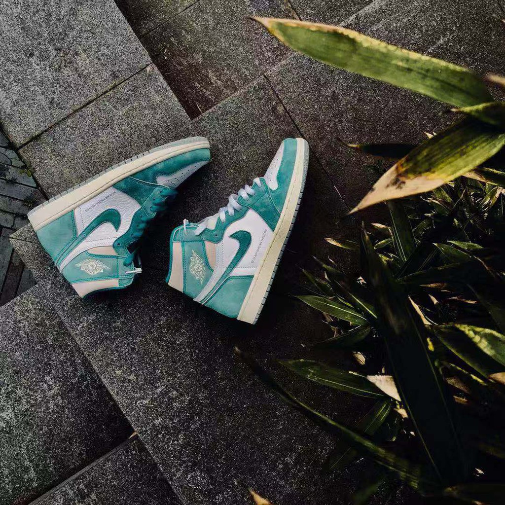 aj1 tiffany green