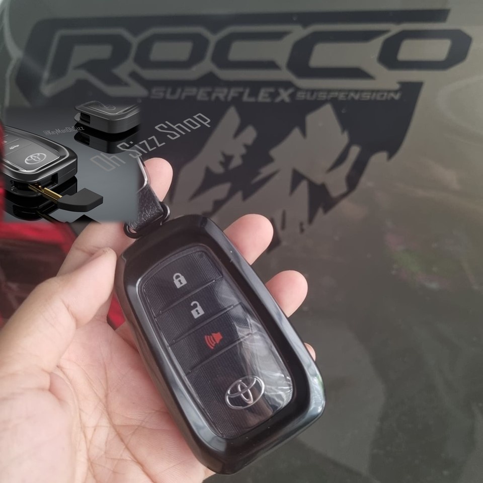 เคสโลหะรีโมทรถ Toyota Revo Rocco 2022  2023  แบบ 2 ชั้น ดึงกุญแจในรีโมทได้ (Double-Layer Metal Alumi