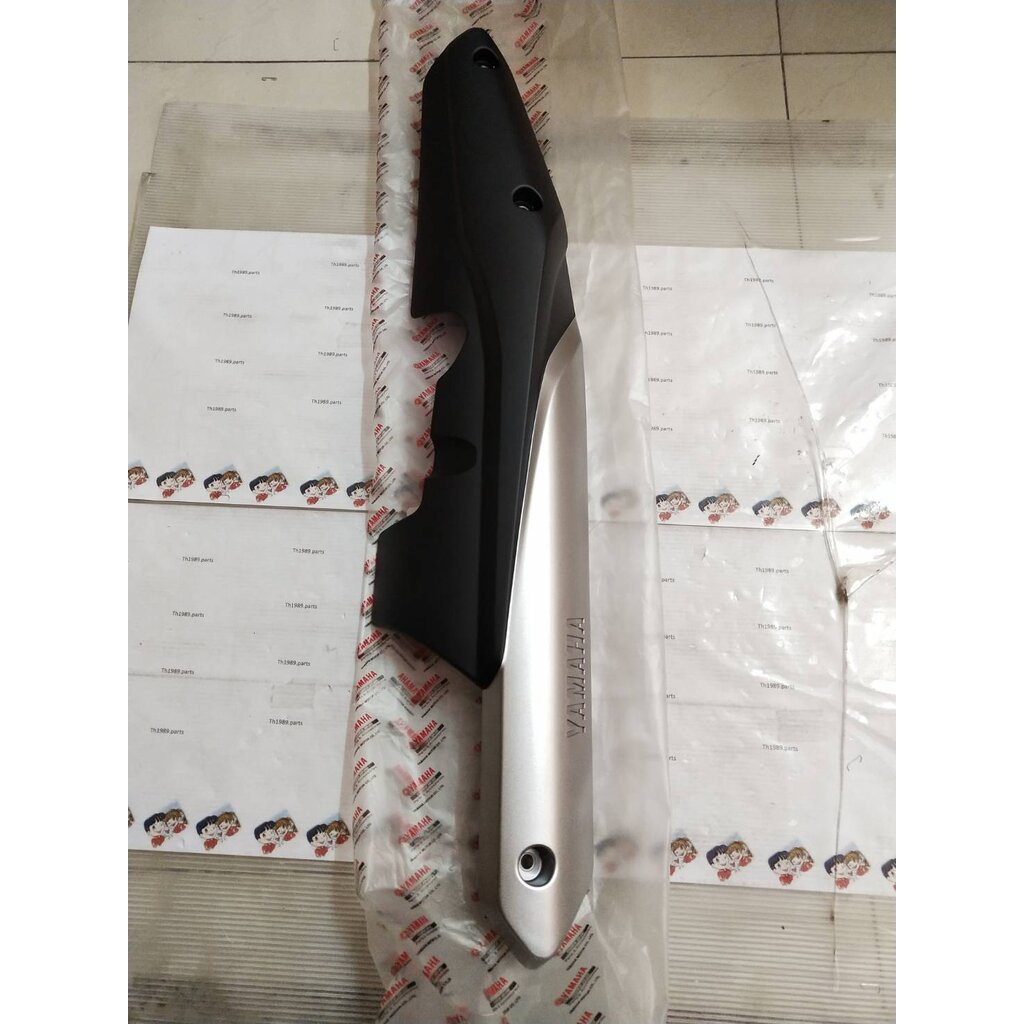 แผงกันท่อ FINN 2020-2024 รุ่นดิสเบรค อะไหล่แท้ YAMAHA B6F-E4718-00