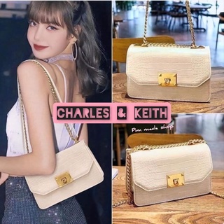 🌈พร้อมส่ง​  New🌟CHARLES &amp; KEITH METAL PUSH LOCK CROSSBODY BAG คอลเลคชั่น สีโทนใหม่​