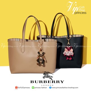 BURBERRY Leather Haymarket Check Medium Reversible Tote Bag กระเป๋าสะพายไหล่ทรงช้อปปิ้ง ทรงคลาสสิค ฮิตตลอดกาล